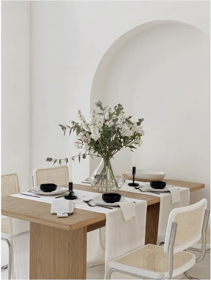 Kitchen & Dining